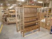 Vitrina Tartu de madera de olmo