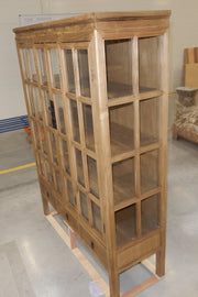 Vitrina Tartu de madera de olmo